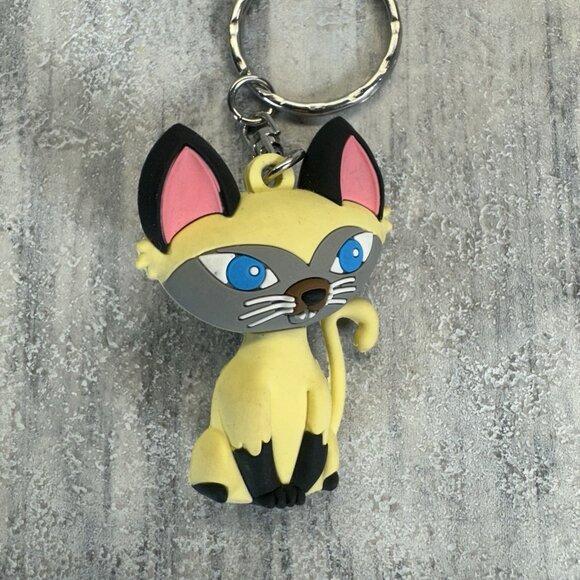 Disney Si/Am Cat Monogram 3-D Figural Keychain Toy Villians Series 2 - Picture 3 of 5